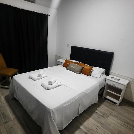 Solano House Bed & Breakfast Termas de Rio Hondo Ngoại thất bức ảnh
